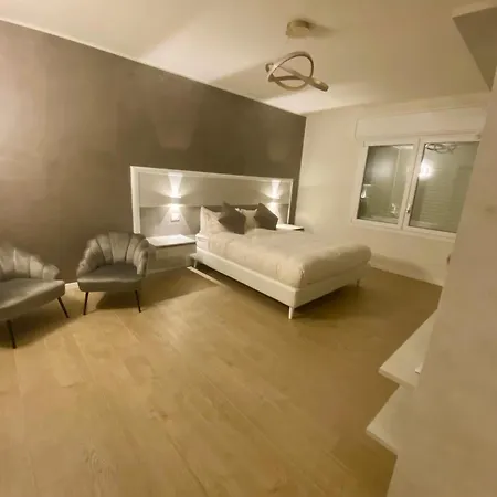 La Maison Guest house *